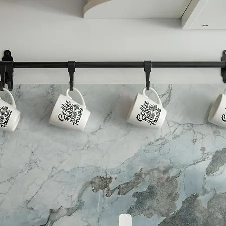 アパート Charming And Modern With Mezzanine In Center By Renters